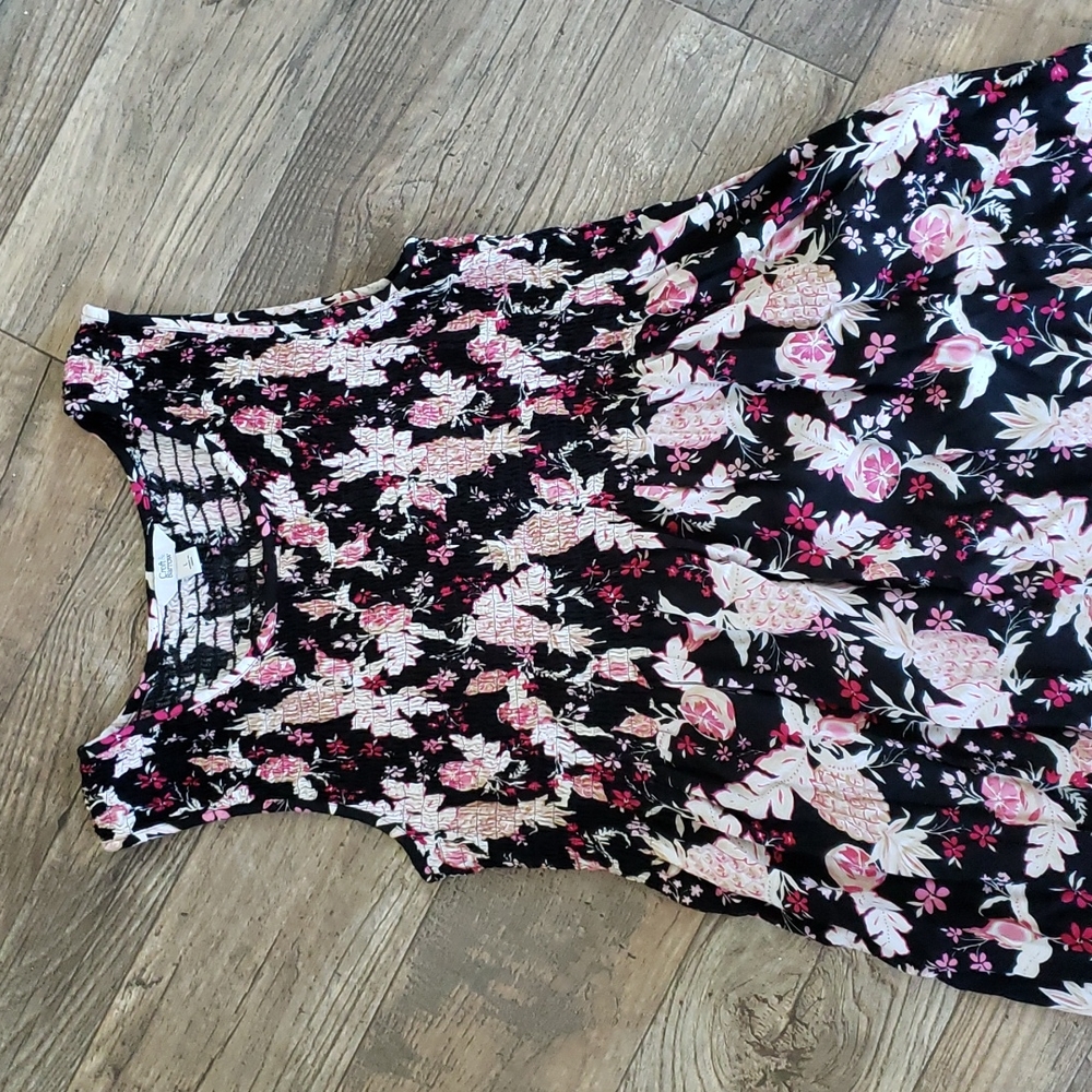 Fun pink pineapple print Crofts & Barrow dress